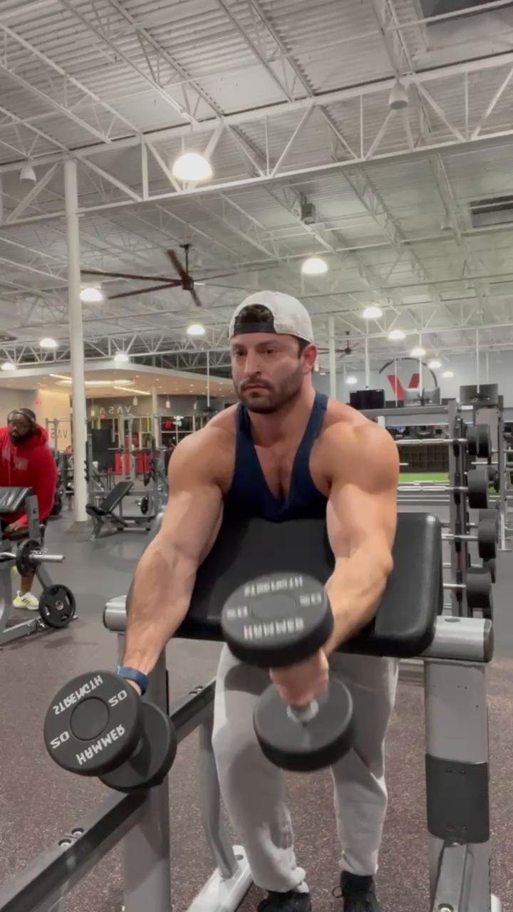 Shoulder & bicep workout