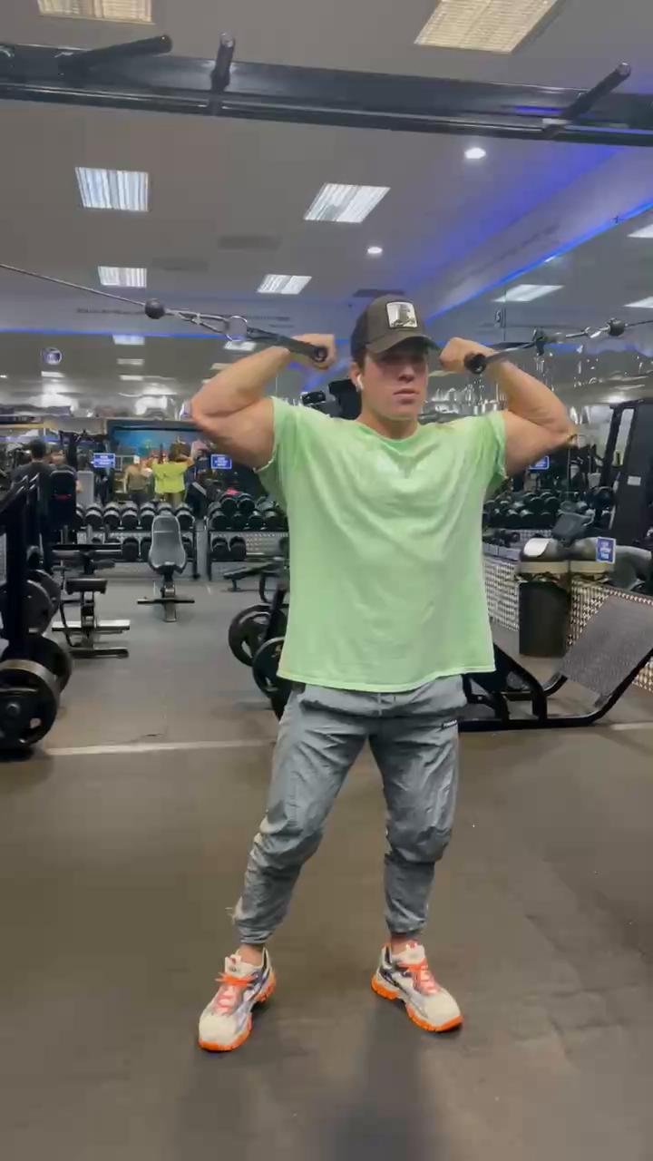 Biceps/Triceps Superset Workout (HuGE PUMP)