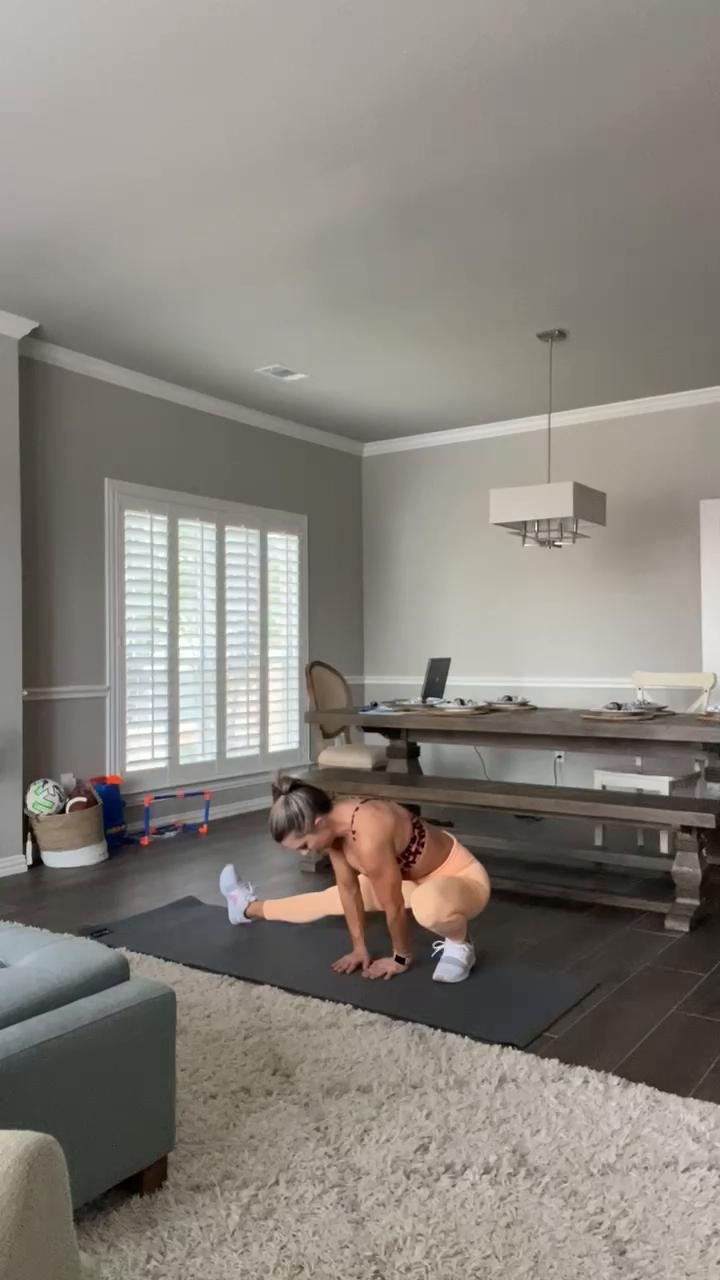 Alternating deep side lunge