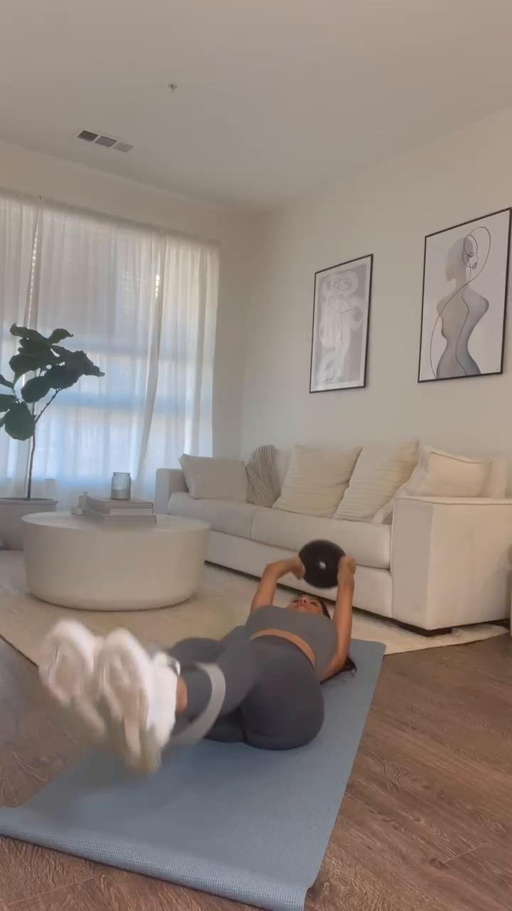 W1 D4- Back, Biceps, & Abs