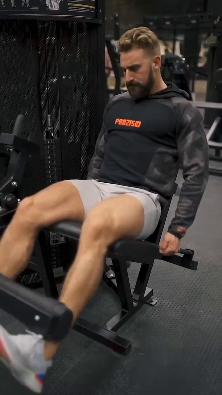 Day 3 - Legs (Quads, Hamstrings)