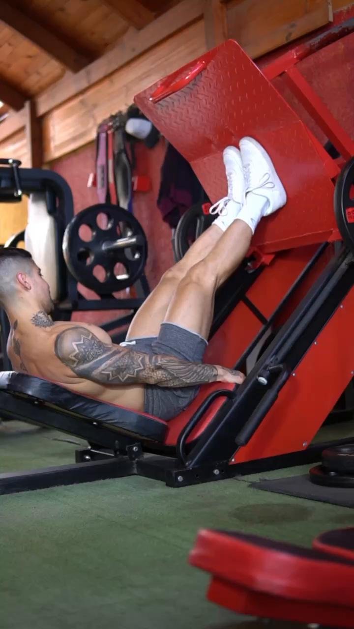 HAMS & GLUTES 2