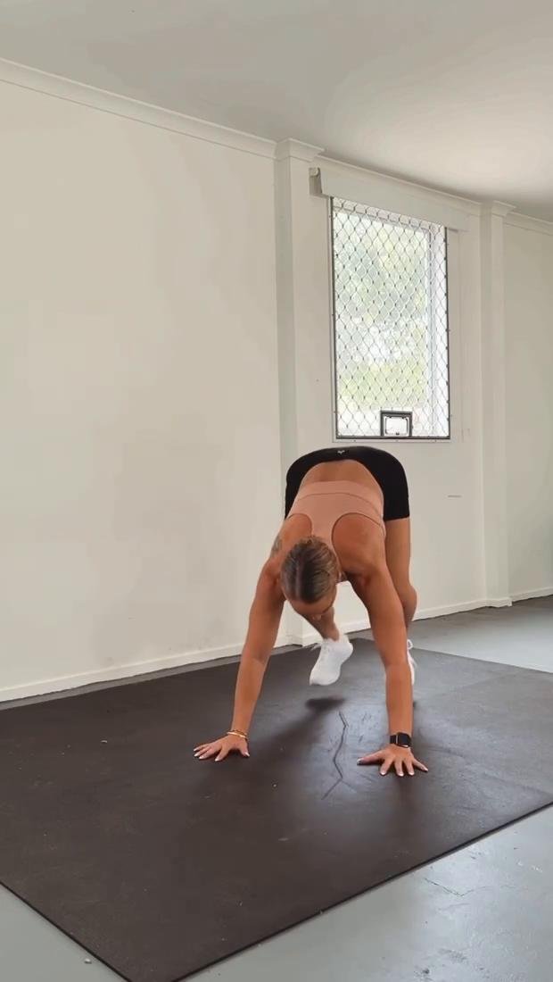 Chest, Triceps, Conditioning [Challenge WK 1/Day 3]