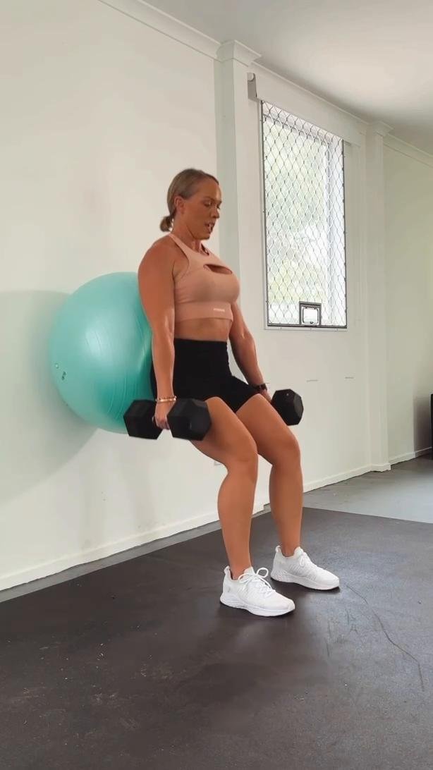 Quads,Calves, Conditioning [Challenge WK 1/Day 1]