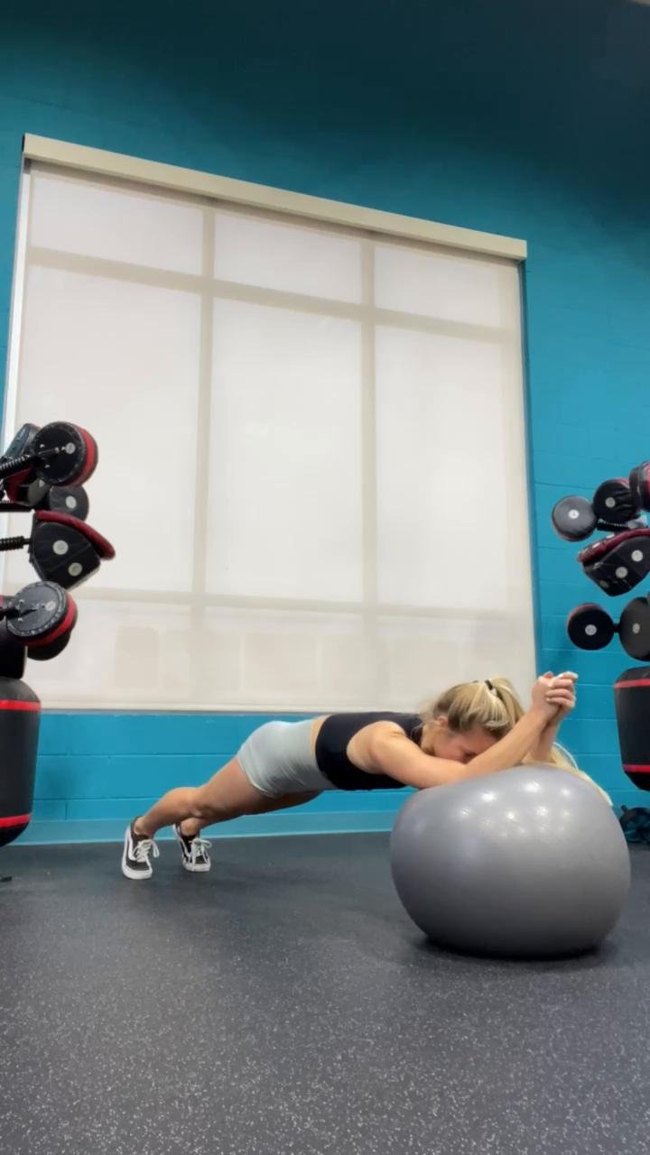 Yoga ball (Handstand prep/core strengthening)