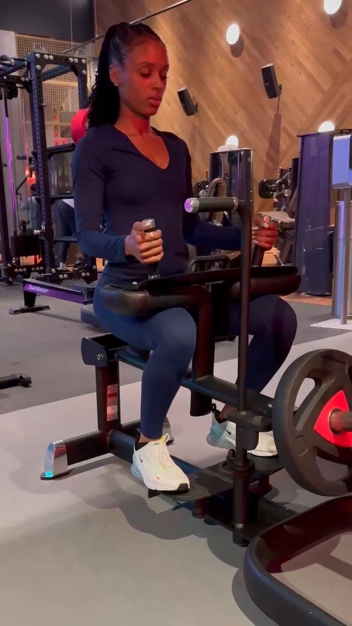 30-Min Legs & Abs Day Blast