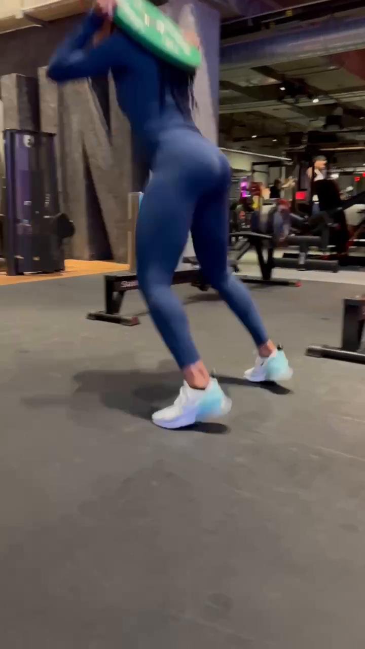 30-Min Legs & Abs Day Blast