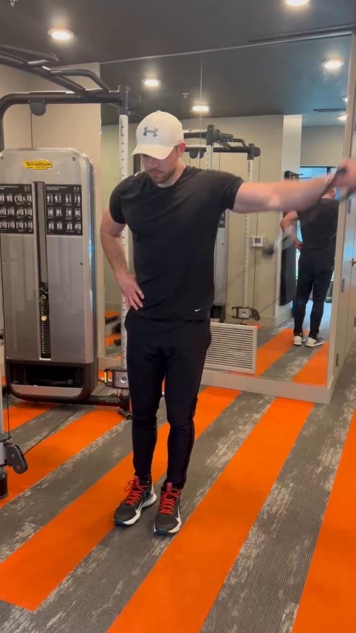 Bro Split: Shoulders