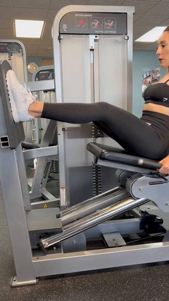 GLUTE BUILDER