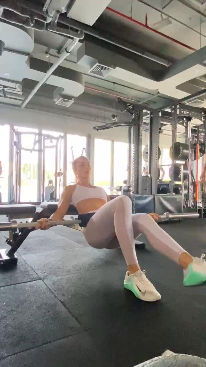 Split Squats & Pulls Circuit
