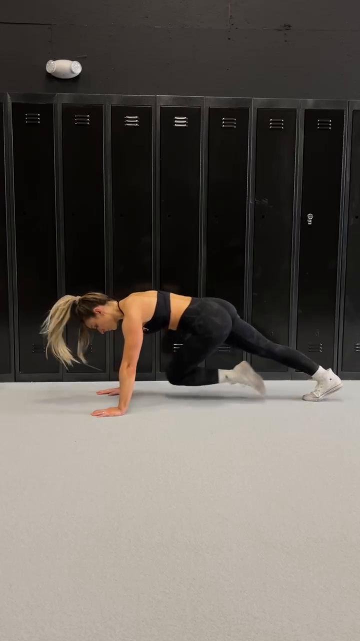 W1D3: HIIT CARDIO + CORE