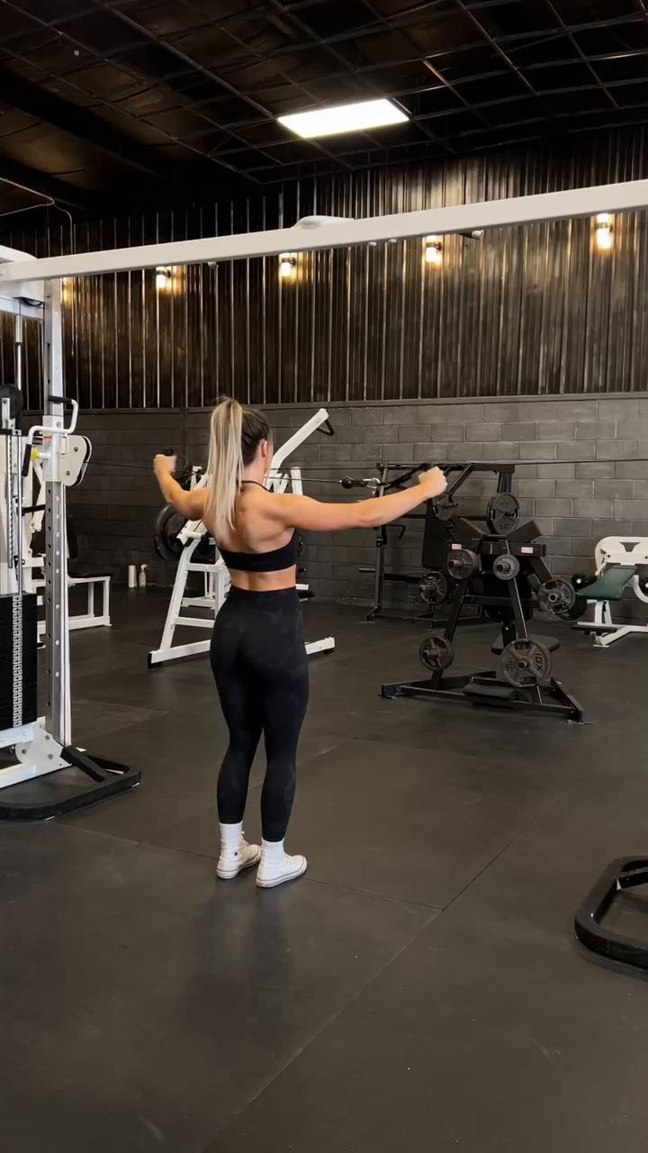 Beginner 2.0 - W1/D2 Pull Day (Back, Biceps, Rear Delts)