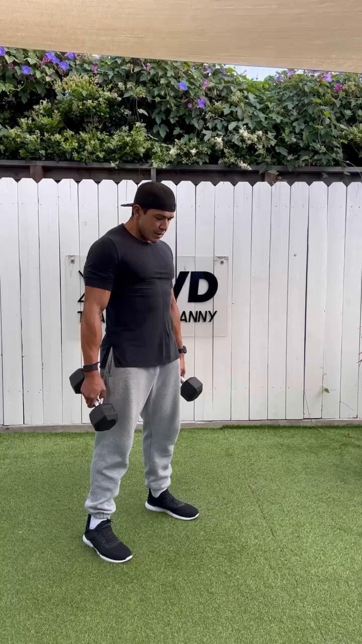 DAY 2: Full Body Workout (15 Min)