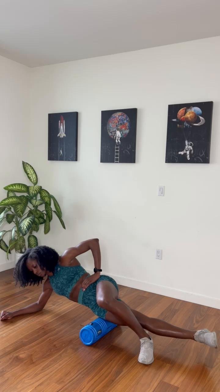 Lower body foam roll