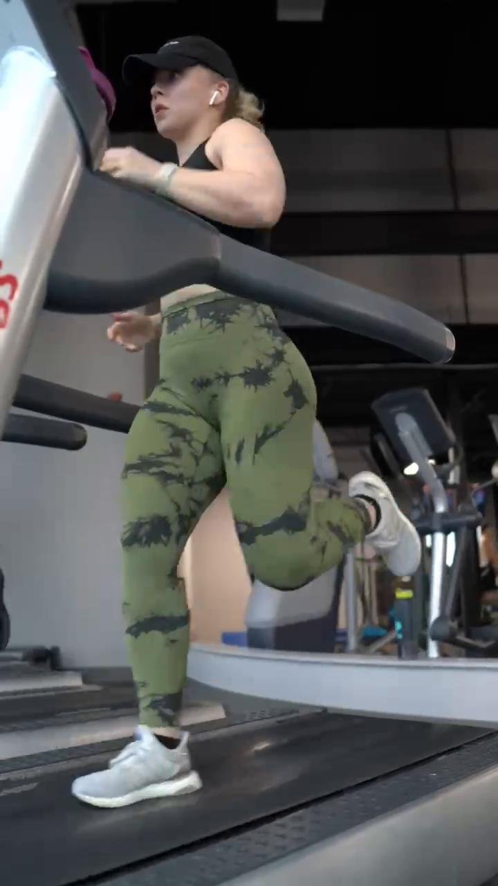 TREADMILL HIIT