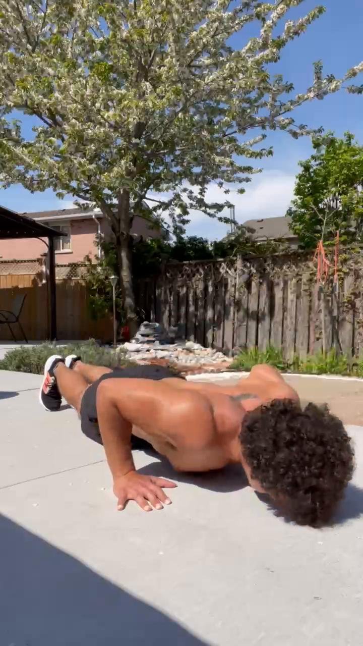 Pulse Push Ups