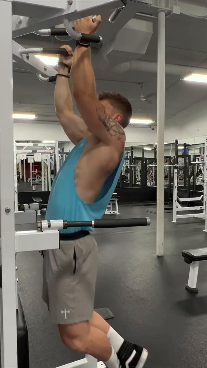 Friday - Chest & Back (LIGHT)