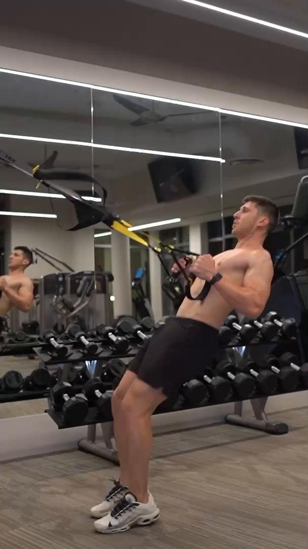 Back Day (pull-ups)