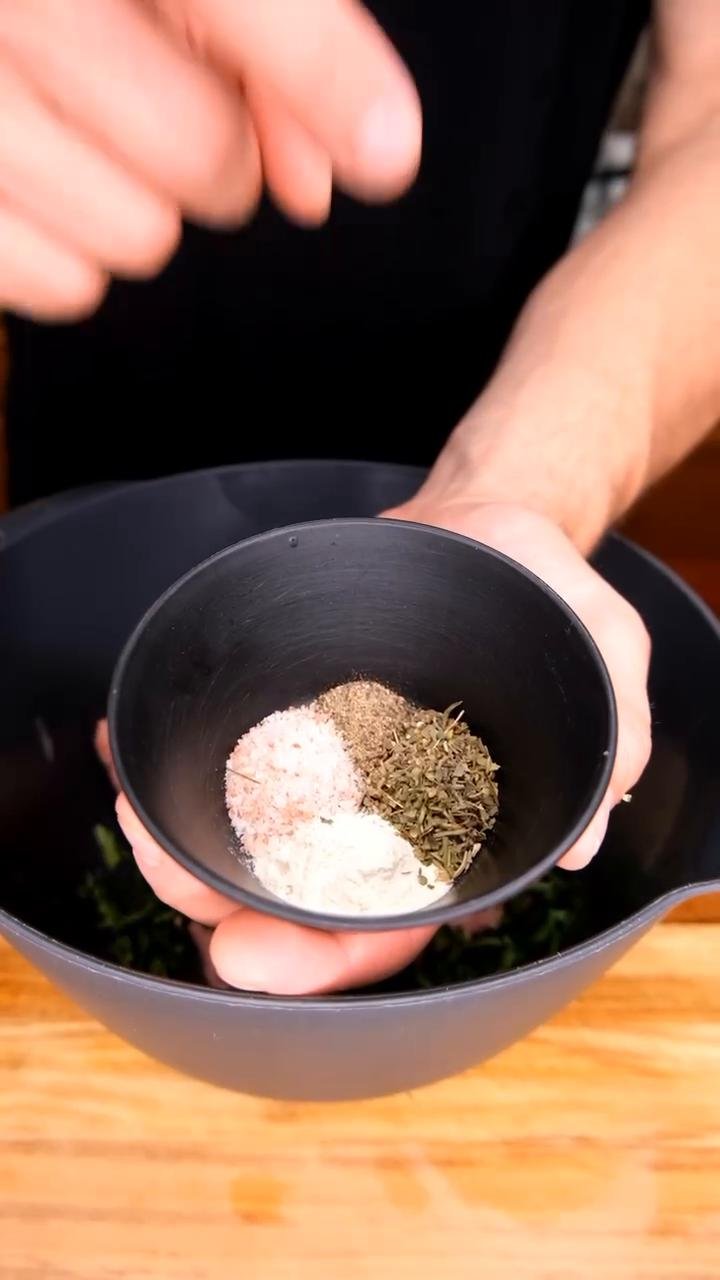 Turkey burgers   27P 7.5C 6F