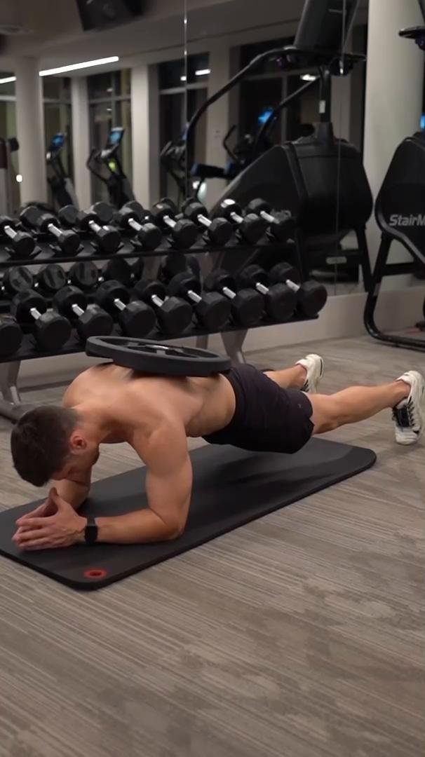 Weighted plank challenge