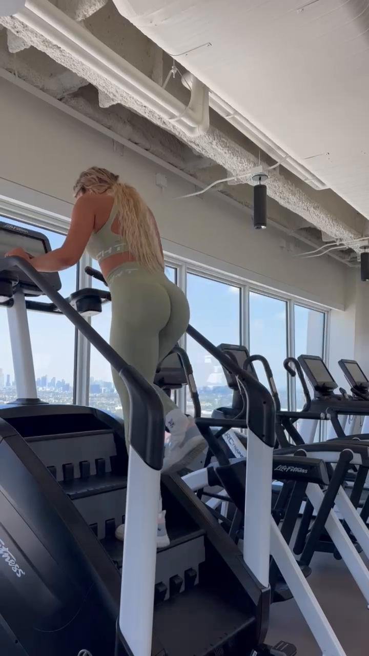 Booty Day (Build a Booty)