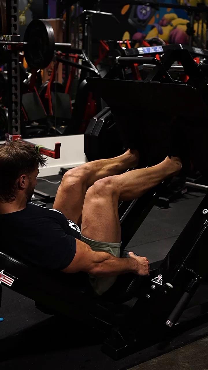 Quads/Adductors/Abductors (DAY 1 - 11/28)