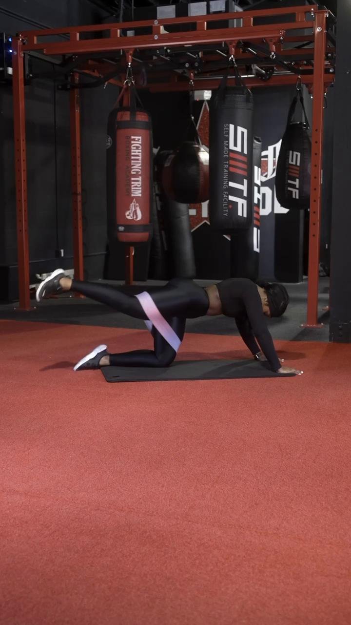 🏠 GLUTES + QUADS + ABS + CARDIO