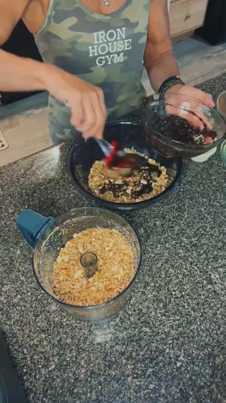 Keto Granola
