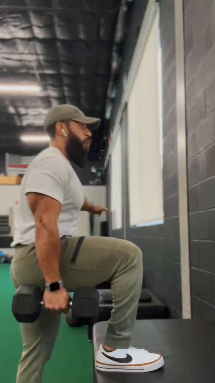 YOU VS YOU
Quad heavy Glutes w/ Core
