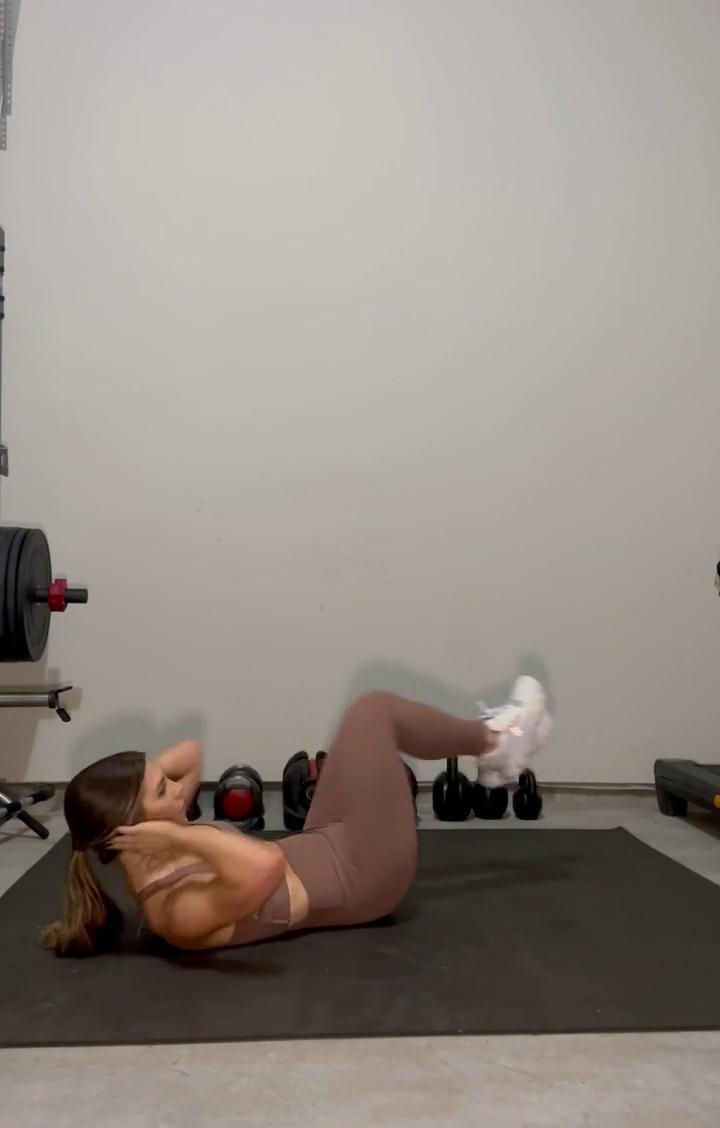 Upper Body: Back + Bis (Gym)