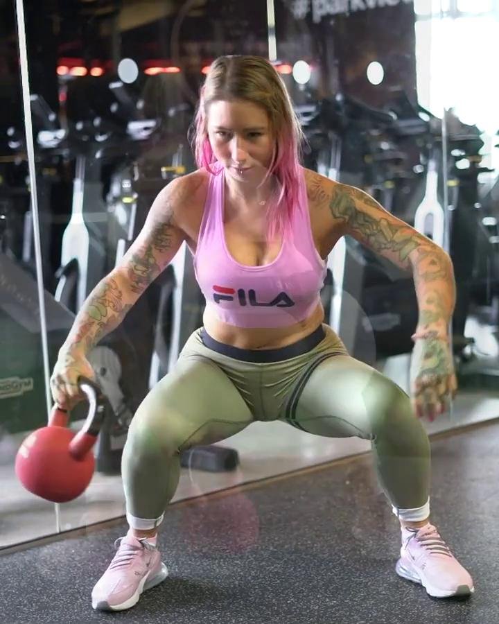 15 minute Hamstring + glute kettlebell workout 🦄