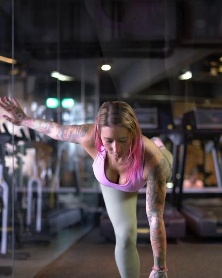 15 minute Hamstring + glute kettlebell workout 🦄