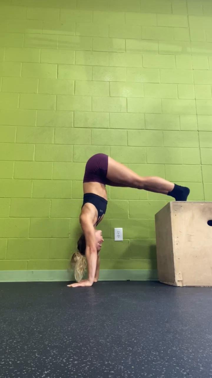 Handstand push-up (Advanced Level)