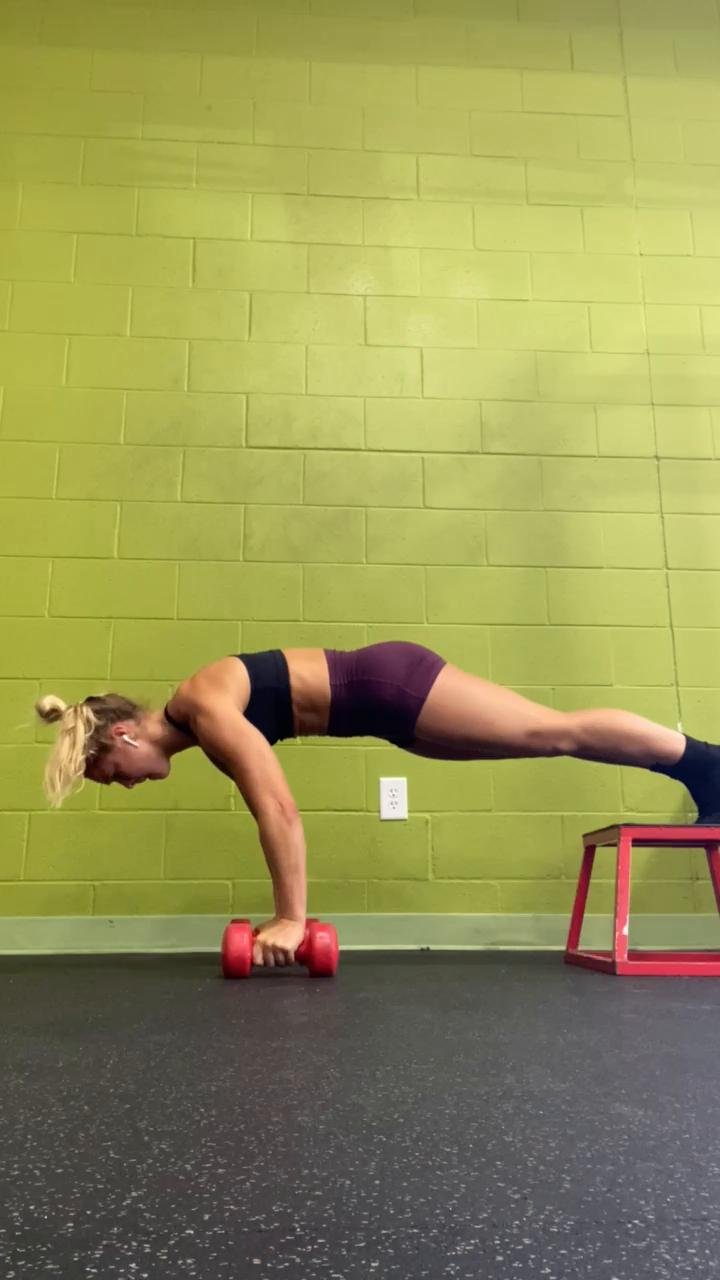 Handstand push-up (beginner level)
