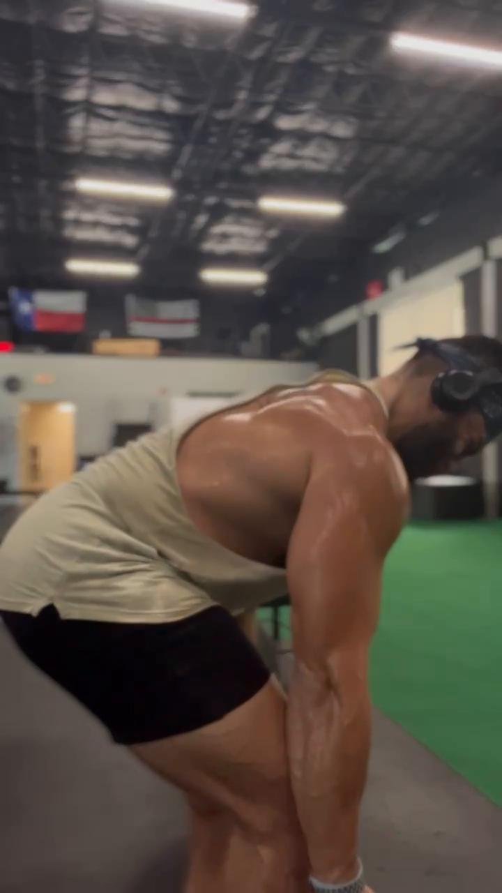 BACK AT IT AGAIN
Back Bi’s & Core