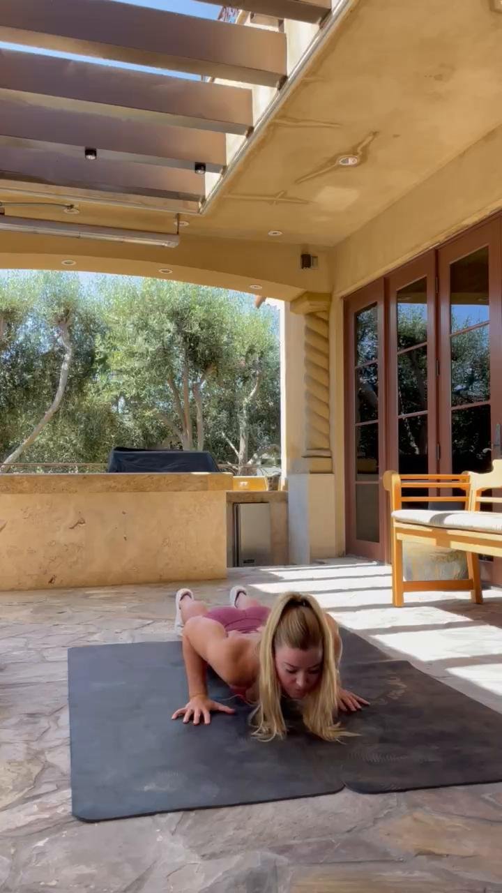 15 min. Push-Up Combo