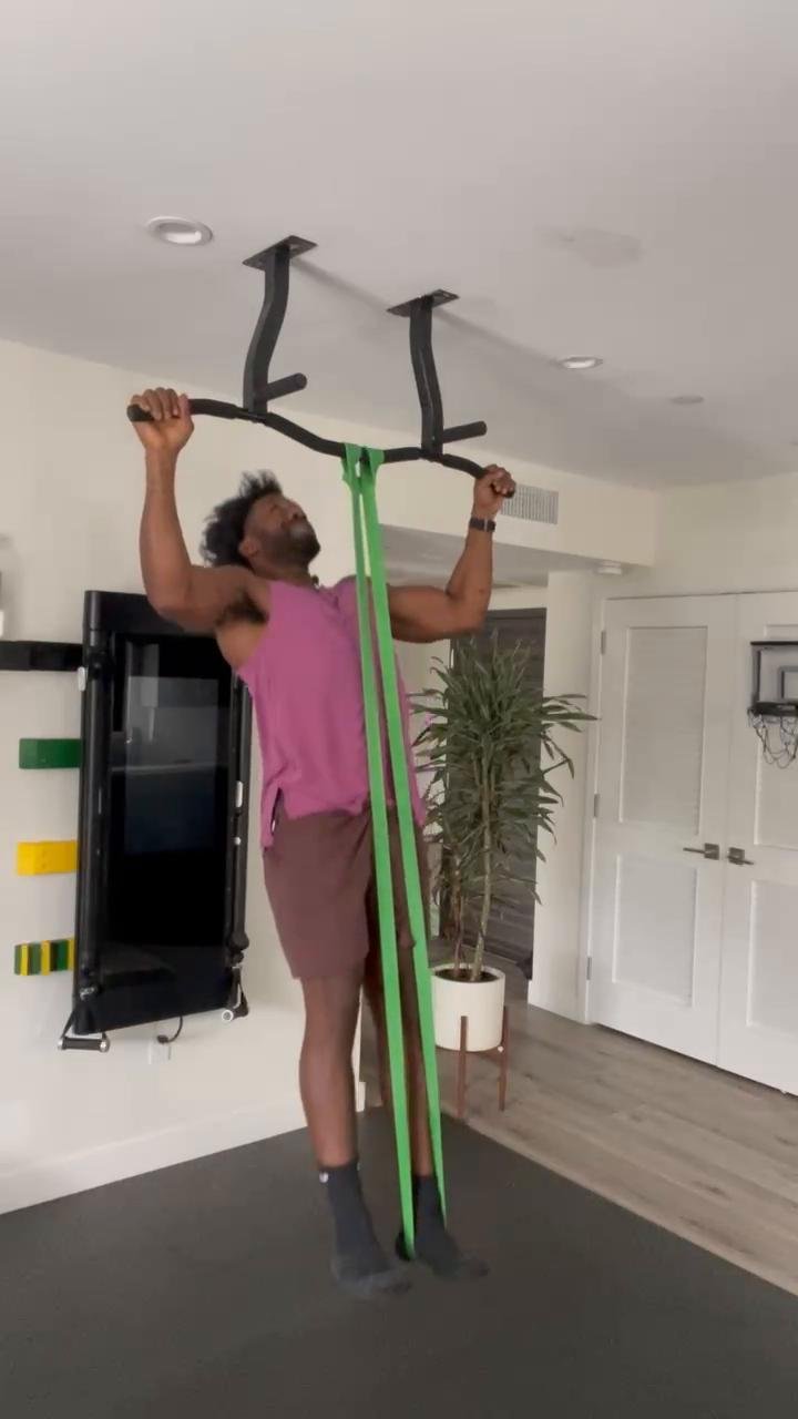 Body weight: Bench + Pull up bar