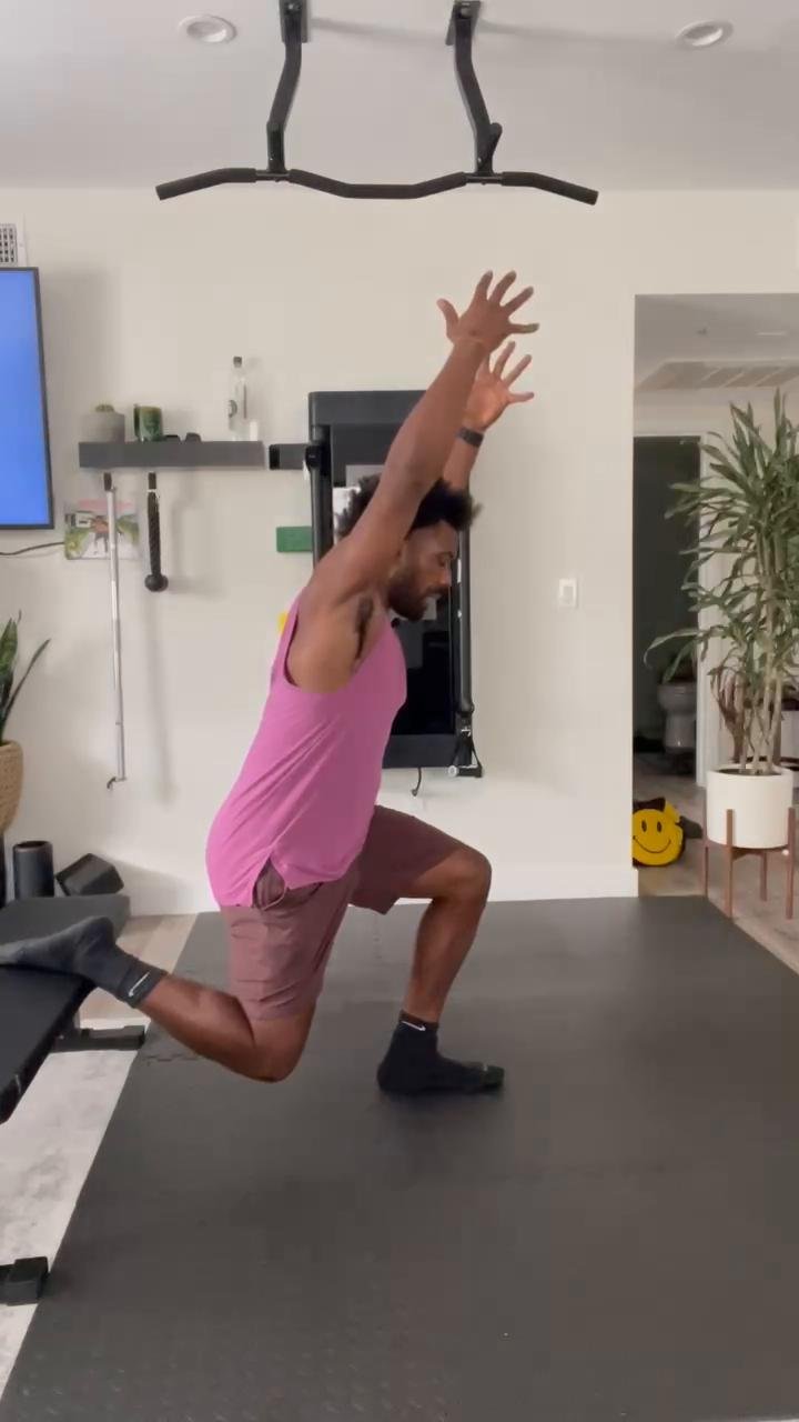 Body weight: Bench + Pull up bar