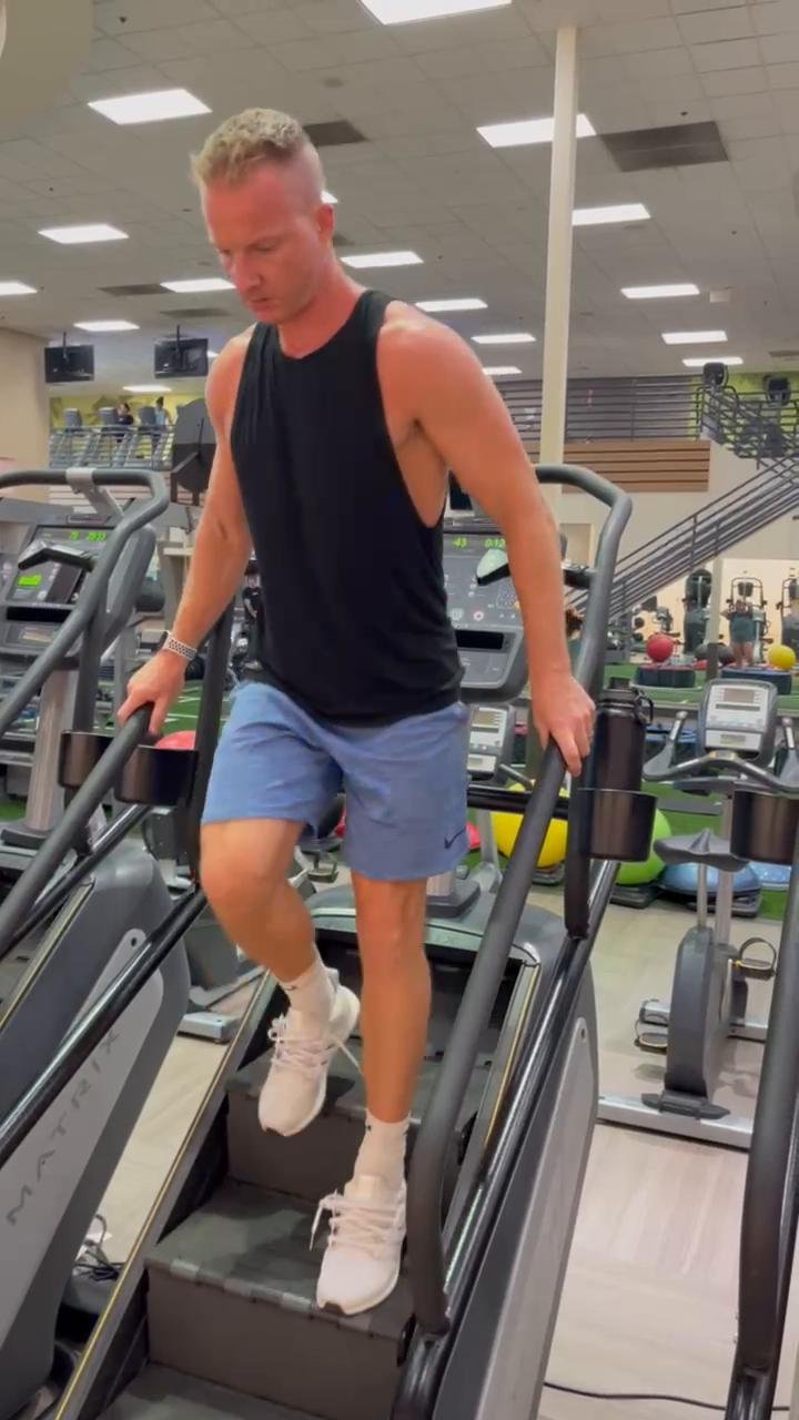 20 Minute Stairs Of Sizzle (Stair Climber Steady State)