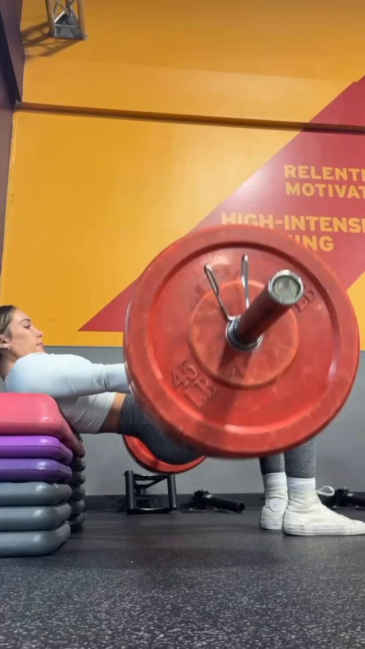 How to set up for hip thrusts
