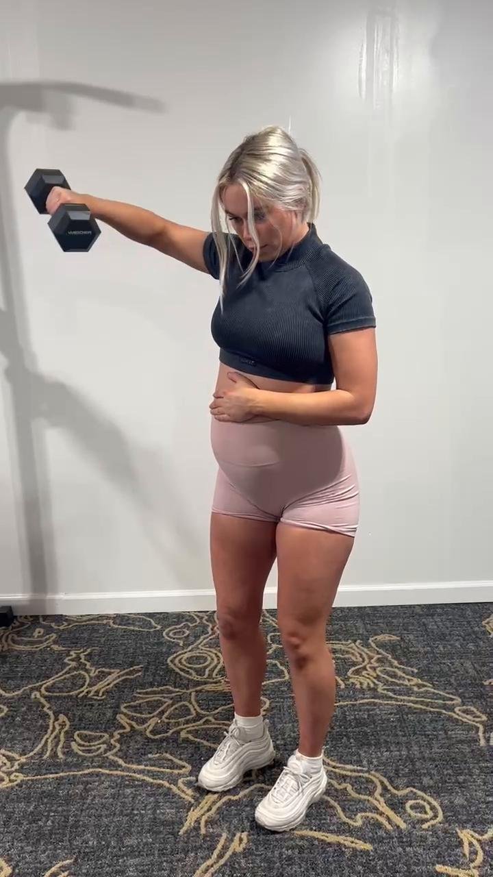 WEDNESDAY SHOULDERS+TRIS