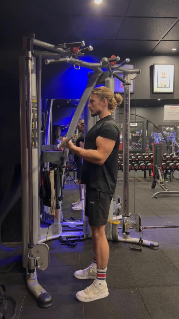 W1 / D3
Upper body 2