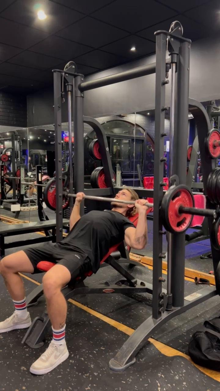W1 / D5:
Push (Chest, Shoulders, Triceps)