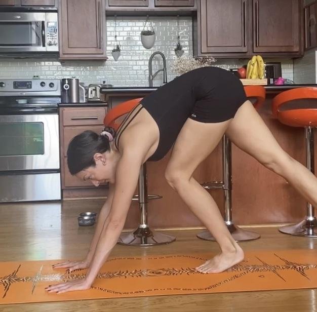 Inversion Drills + Kicking Up 🤸🏻‍♀️