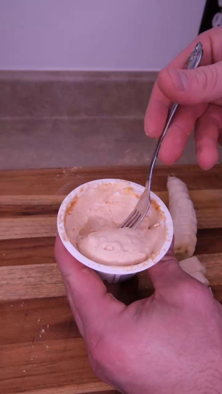 Peanut butter & yogurt dipped banana bites!
3P 7C 2.5F