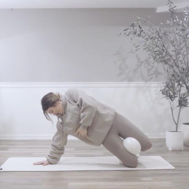 Emphasis on Hip Movement