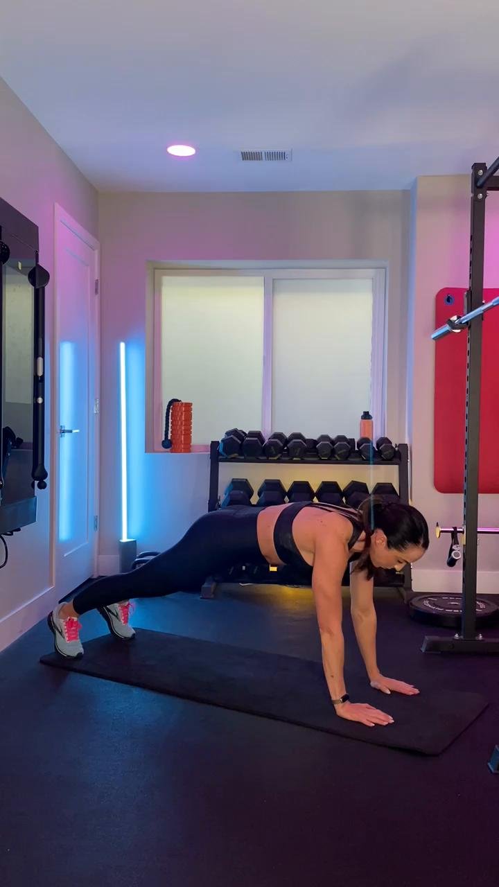 Boulder Shoulders…and Abs!