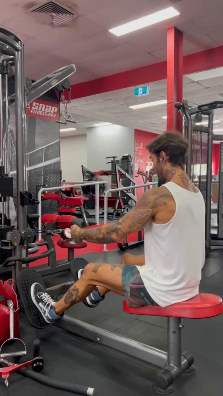 Back day + stimulus to pulling muscle