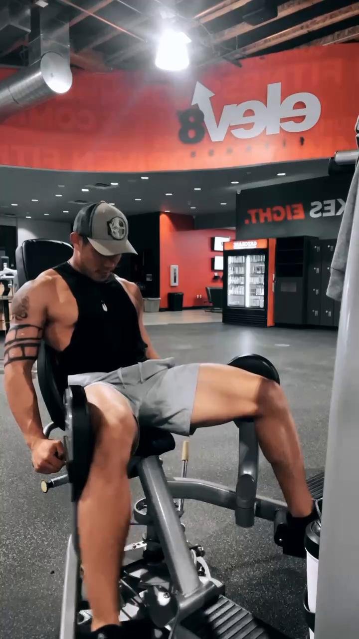 LEGS - Ham&Glute 01