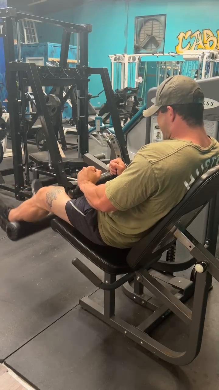 LEG DAY